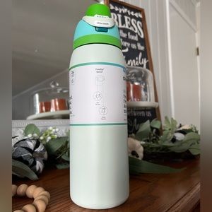 **SPEARMINT OWALA COLOR DROP** BNWT - aka “The Ranch Bottle”